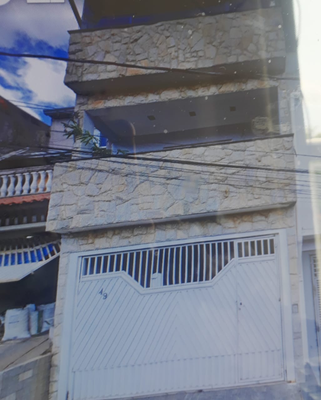 Lindo Sobrado Espaçoso com Suíte, Hidromassagem e Amplo Terraço – Jardim 1º d Maio