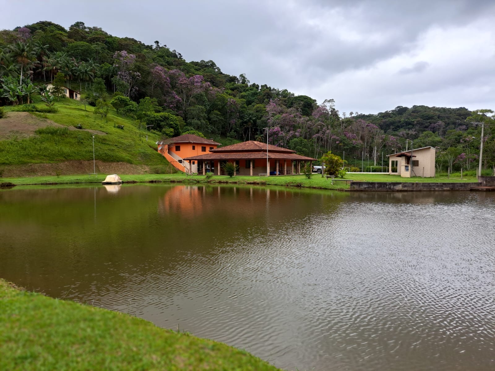 Sitio Vale dos Lagos-Juquetiba-Sp Area de 64.350mts2.